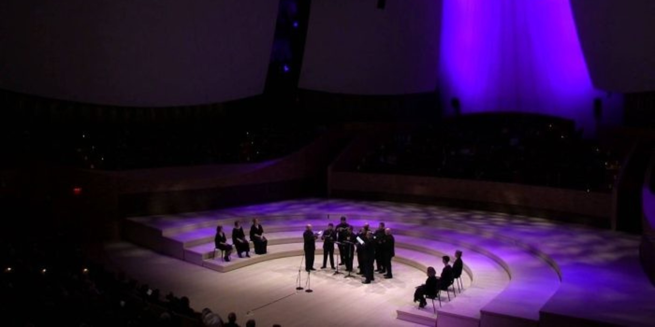 Cr In Stanford Bing Hall 700x394